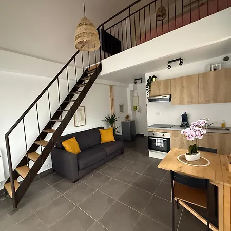 Superbe F2 Duplex Proche Paris & Disneyland Appartement *